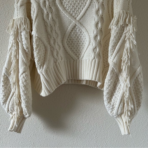 Line + Dot Women’s Knit Sweater XS off white Chunky Fringe Oversized Cottagecore - Picture 12 of 15